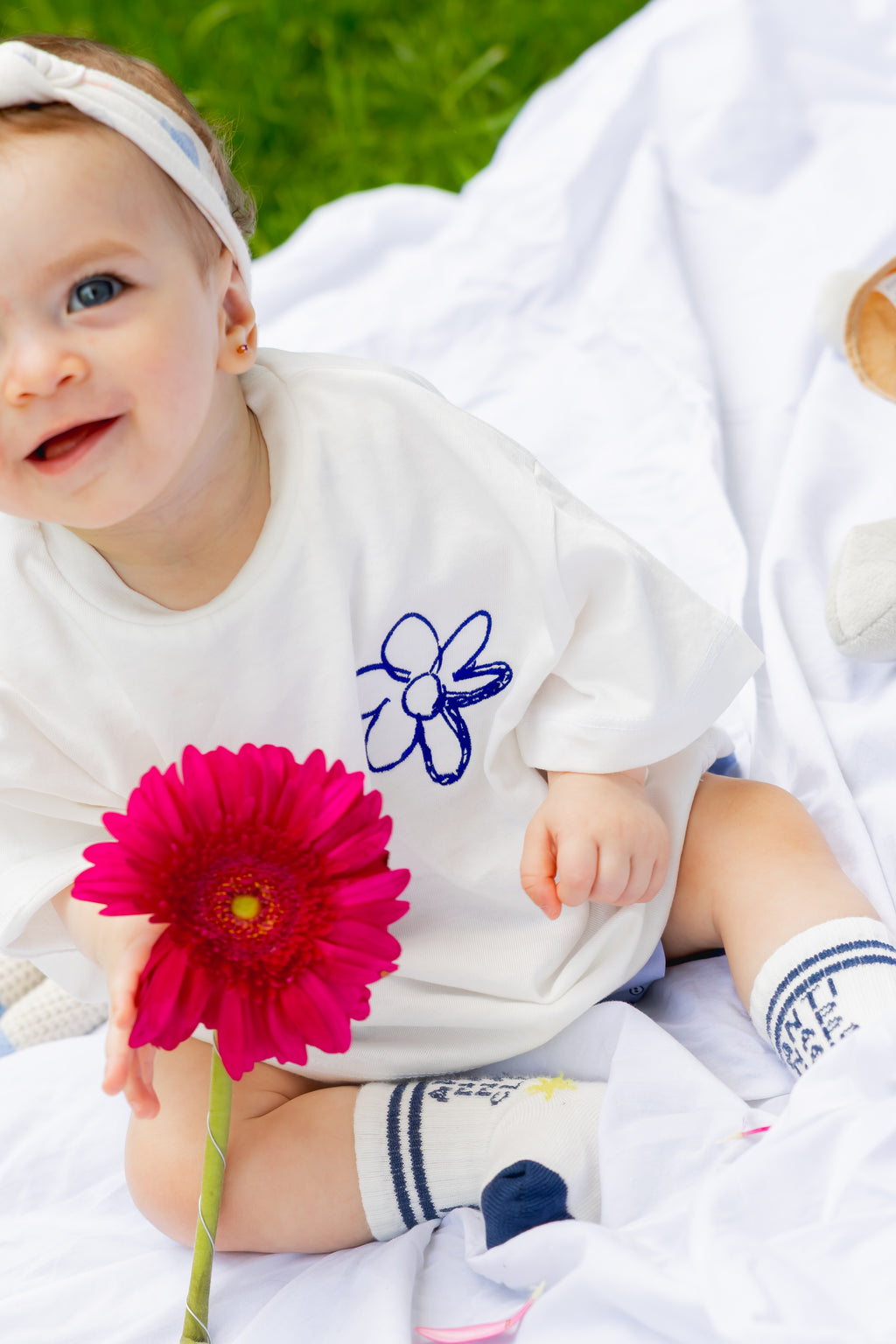 our daisy tee